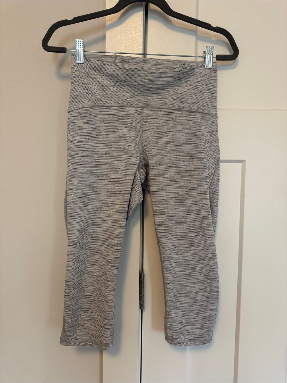 lululemon athletica Light Heather Gray Capri Leggings